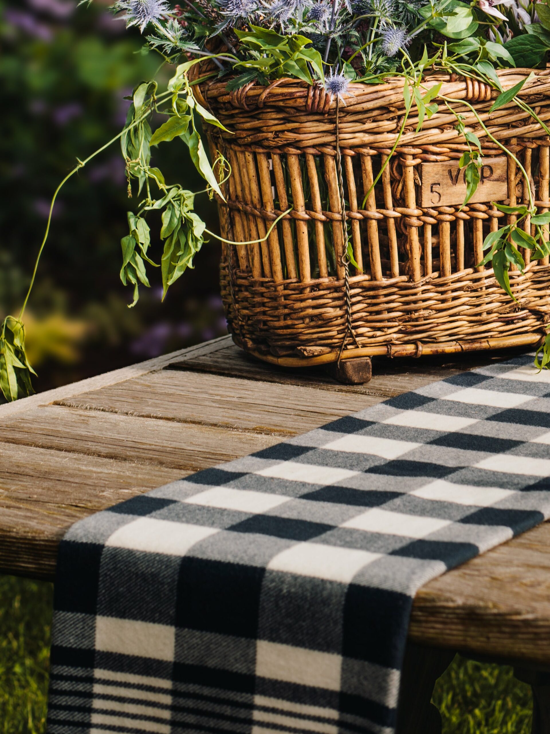 Faribault Navy and Natural Plaid Wool Throw