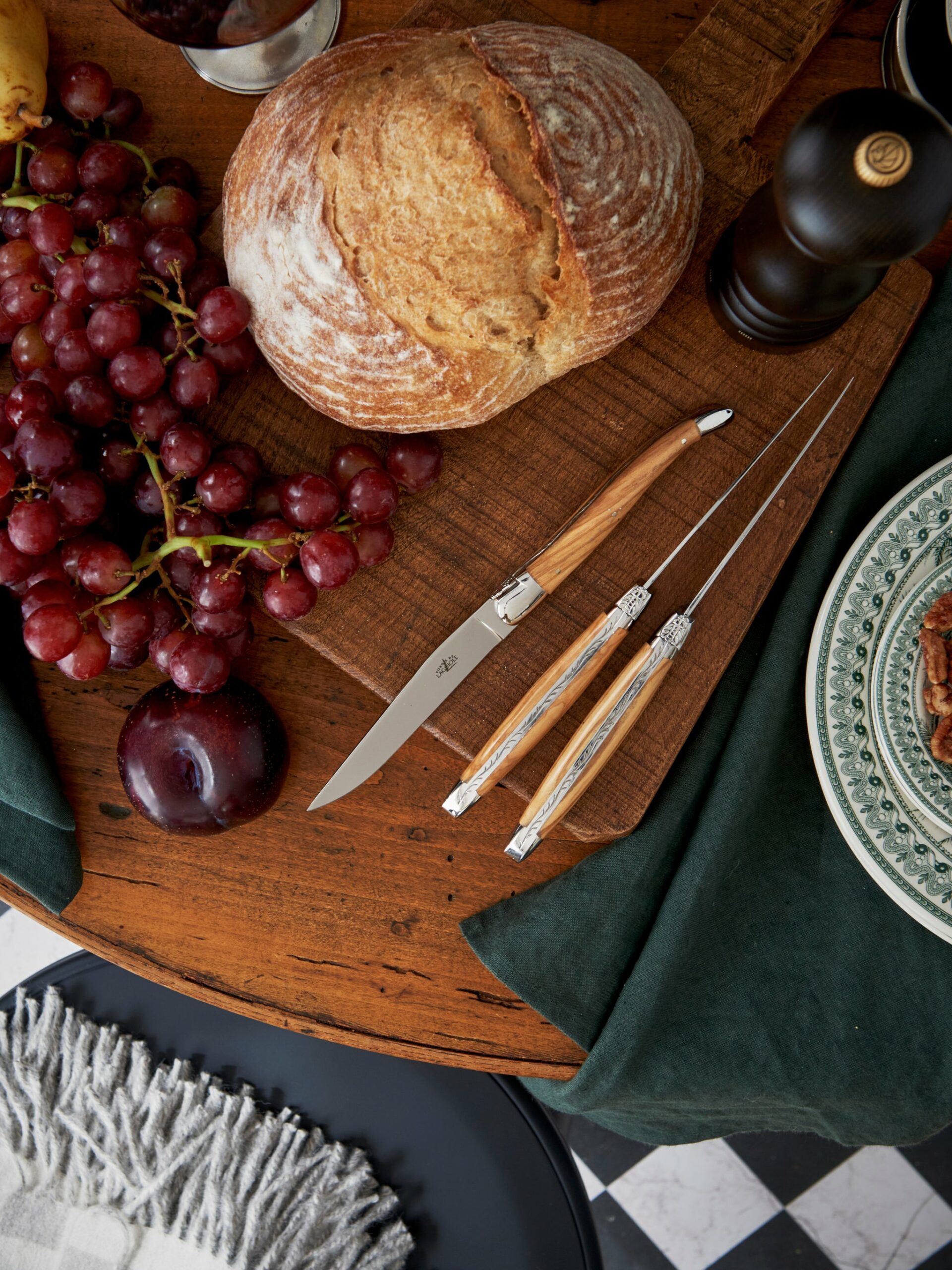 Forge de Laguiole Olive Wood Steak Knives