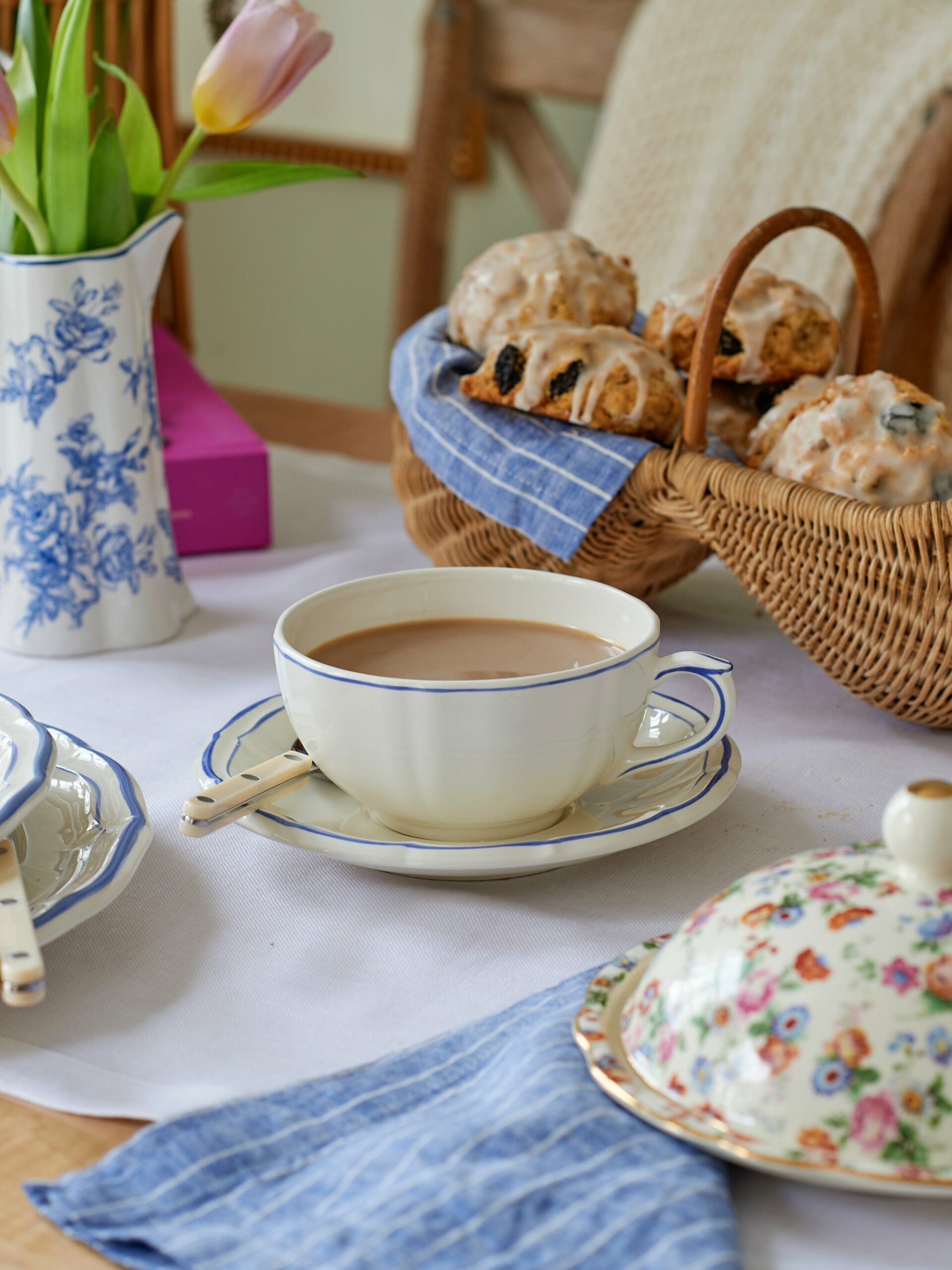 Gien Filet Blue Breakfast Cup & Saucer Set