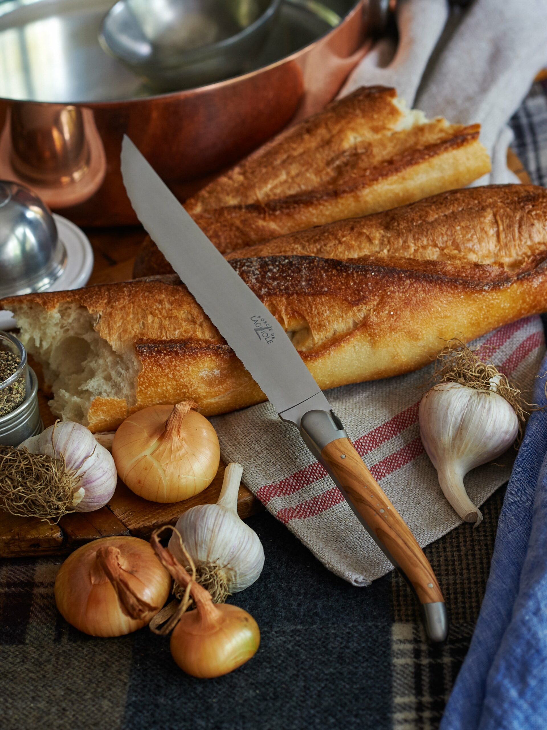 Forge de Laguiole Olive Wood Traditional Bread Knife