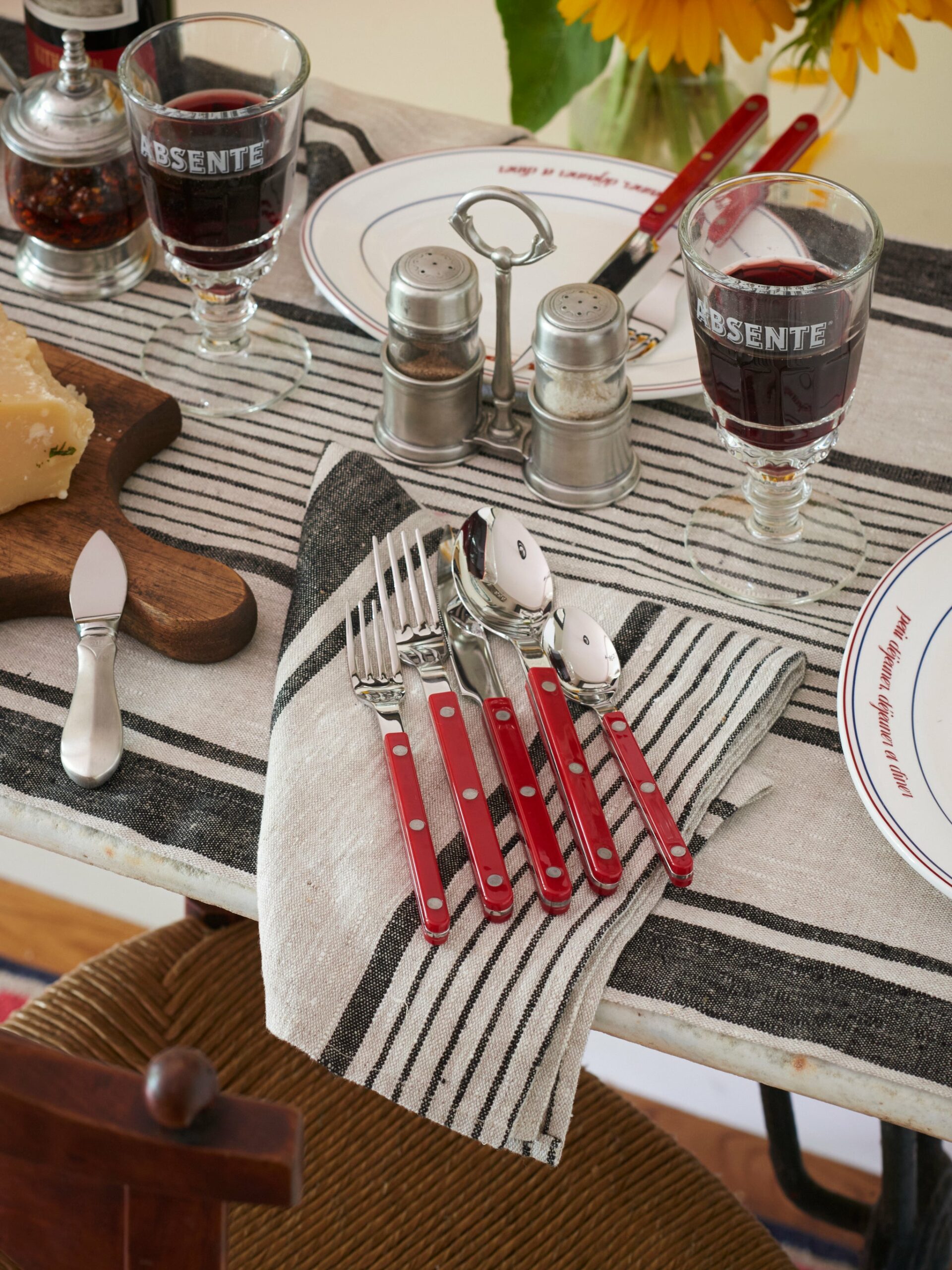 Sabre Paris Bistro Red 5 Piece Place Setting