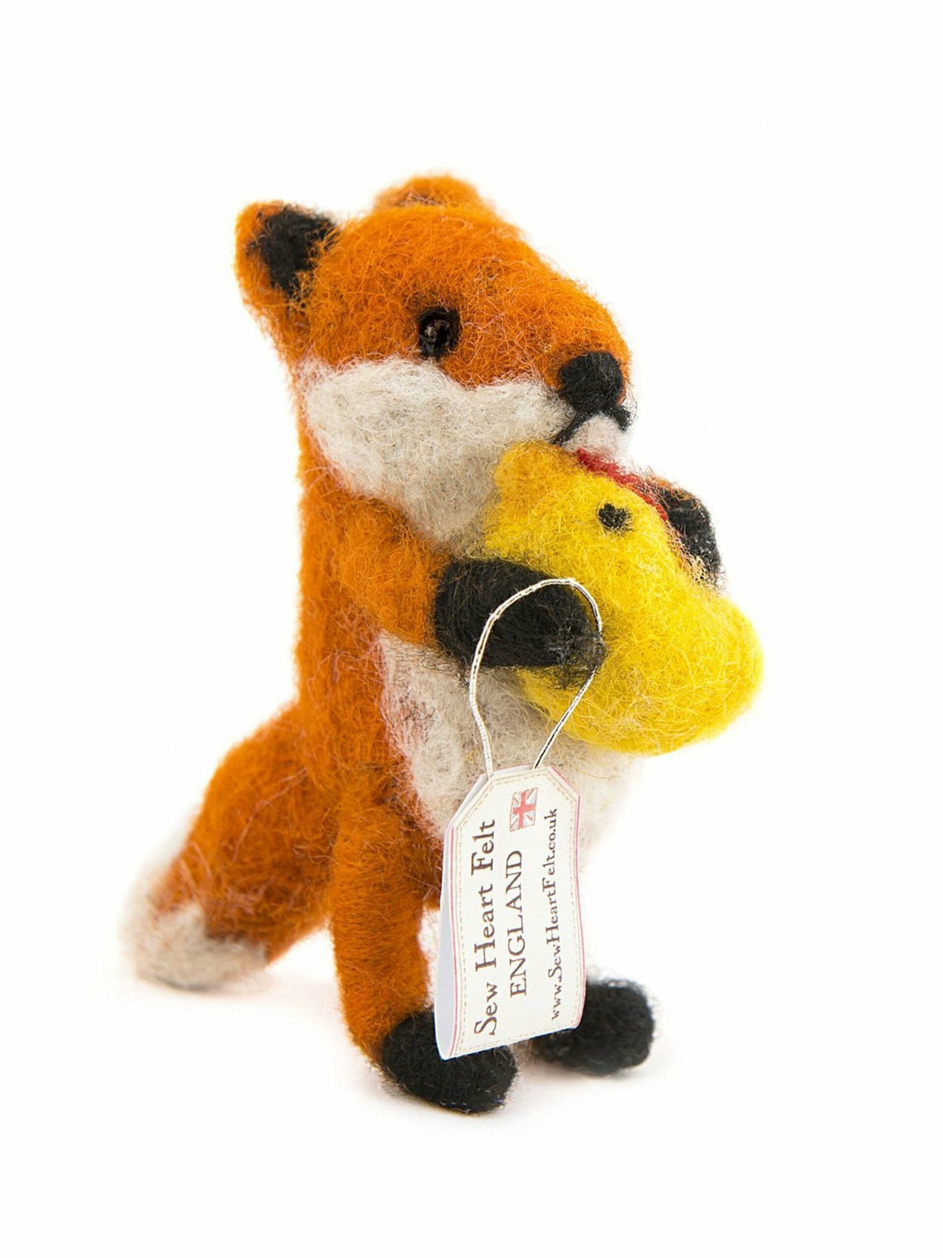 Sew Heart Felt Fox with Chicken