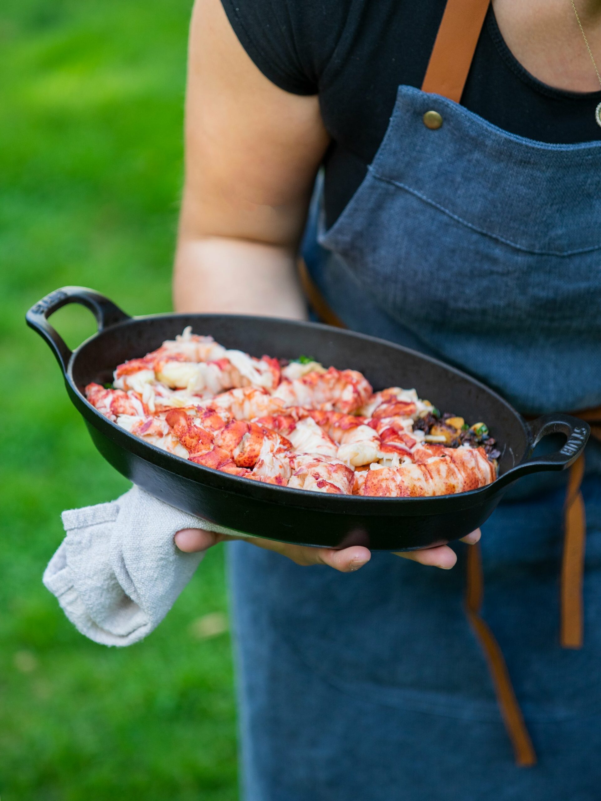 Staub Cast Iron 9.5″ x 6.75″ Oval Baking Dish