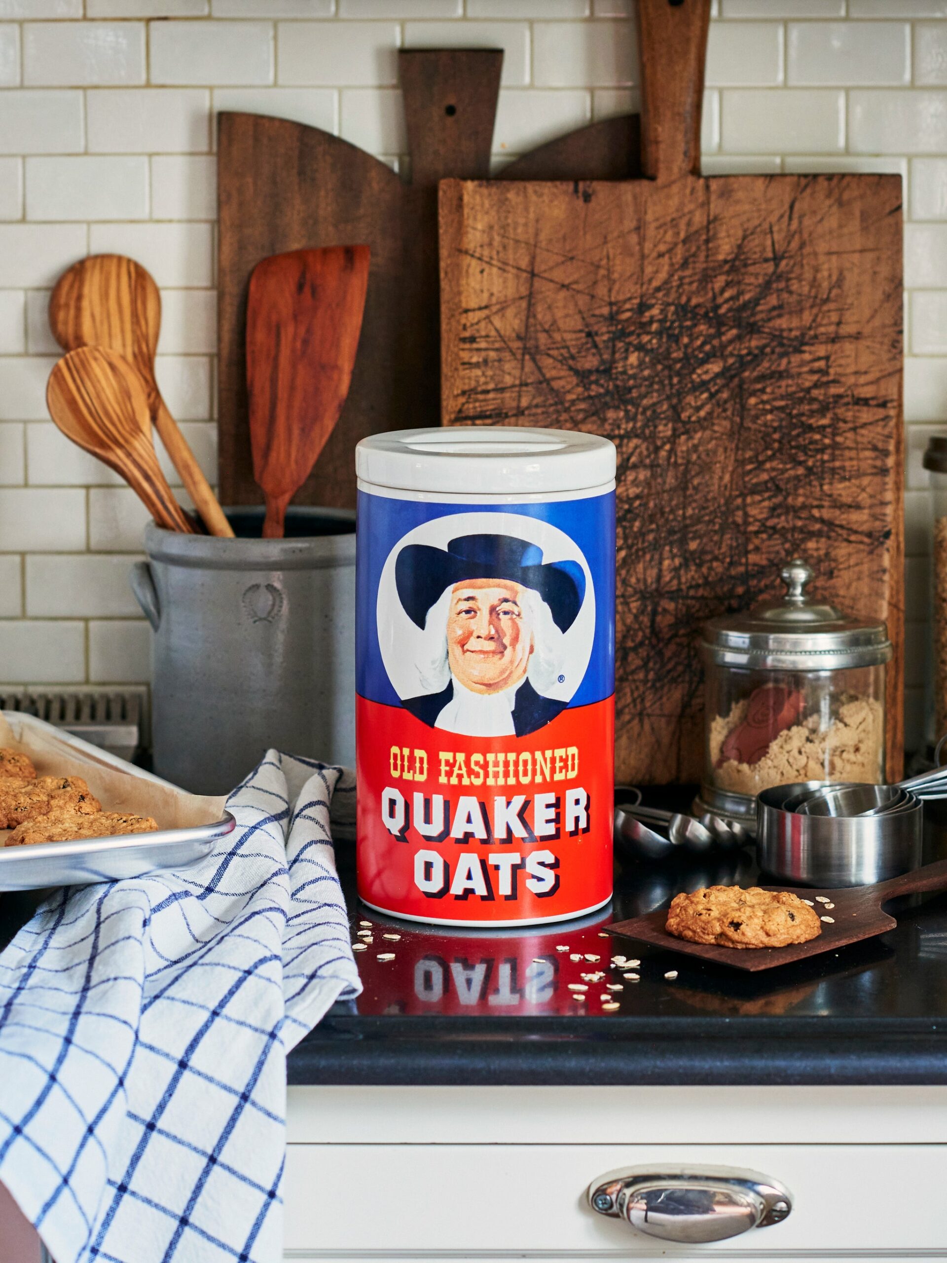 Vintage Old Fashioned Quaker Oats Cookie Jar